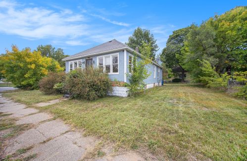 214 Hackley Ave, Meskegon, MI 49444-1014