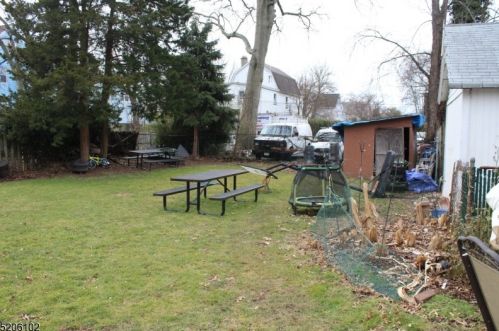 106 Rollinson St, Town Center NJ 07052-4601 exterior