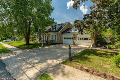 228 Mckinley Ave, Hanover, PA 17331-1837