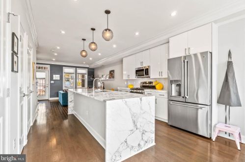 1265 Owen Pl, Washington DC 20002-2807 exterior