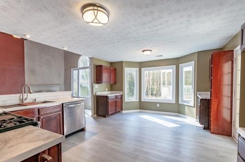 3070 Dogwood Crk Pkwy, Duluth GA 30096-7412 exterior