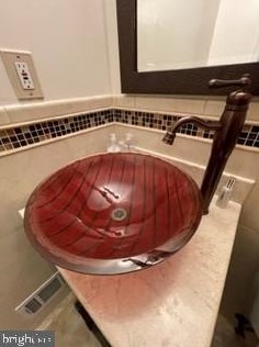 2904 Craiglawn Rd, Silver Spring MD 20904-1819 exterior