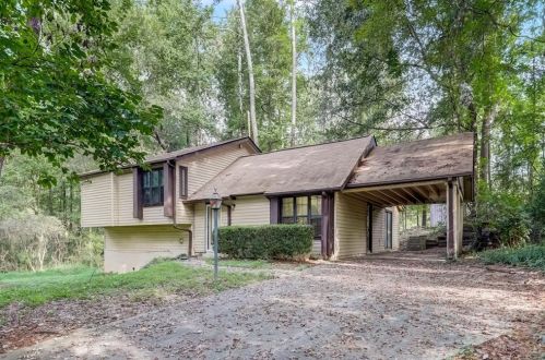 961 Timbervale Ln, Lithonia, GA 30058-6014