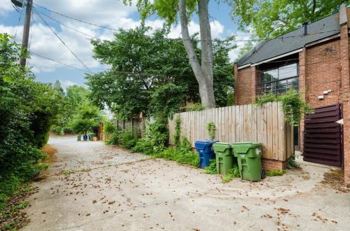 650 Cleburne Ter, Atlanta GA  30306-4421 exterior