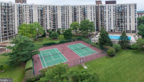 6800 Fleetwood Rd, Mc Lean VA  22101-3604 exterior