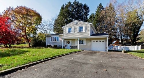 138 College View Dr, Hackettstown NJ  07840-1022 exterior