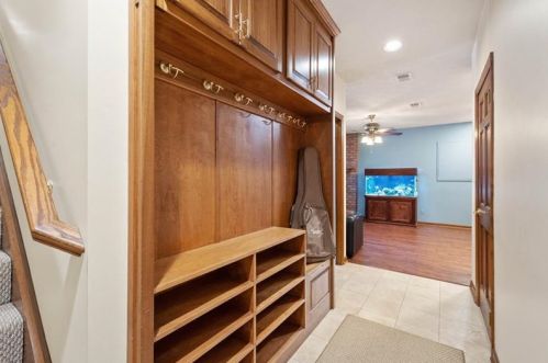 2587 Rossmoor Dr, Pittsburgh PA 15241-2581 exterior