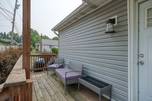 126 Tilford Rd, Pittsburgh PA 15235-2249 exterior