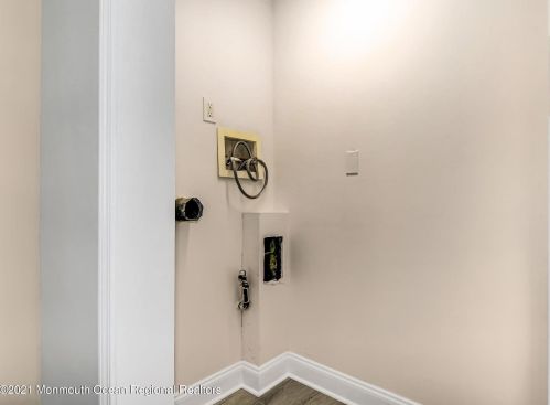 13 Monterey Dr, Hazlet NJ  07730-2143 exterior