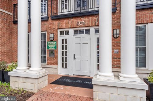 1023 Royal St, Alexandria VA  22314-1570 exterior