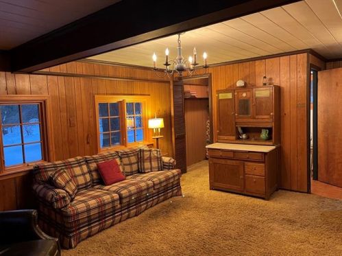 121 Sycamore Dr, Pittsburgh PA 15235-1965 exterior