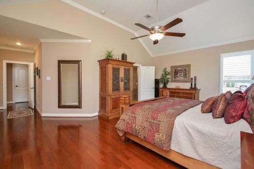 32727 Westminster Dr, Fulshear TX 77441-4097 exterior