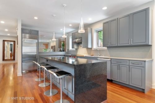 1734 Balmoral Ave, Chicago IL 60640-1003 exterior