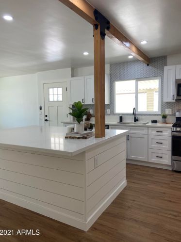 8954 Michigan Ave, Chandler AZ  85248-6446 exterior