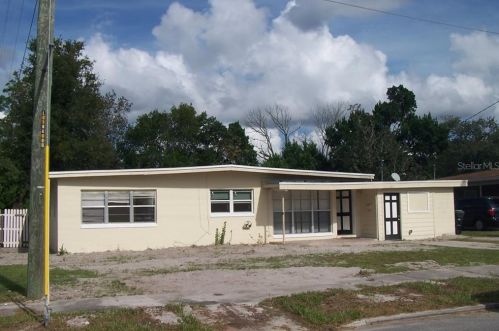 1641 Hudson St, Orlando, FL 32808-6027