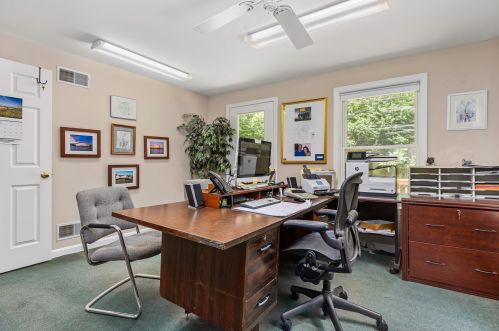 156 Old Concord Tpke, Barrington NH 03825-5153 exterior