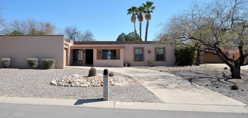 3368 Camino Los Brazos, Tucson AZ  85750-2817 exterior