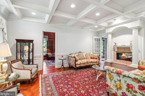 83 Pettit Pl, Princeton NJ 08540-7645 exterior