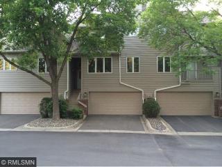 2210 Sherwood Ct, Hopkins, MN 55305-2408