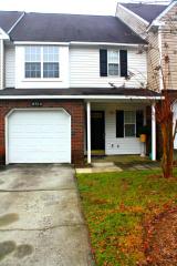 8310 Christmas Ct, Charlotte NC  28216-0707 exterior