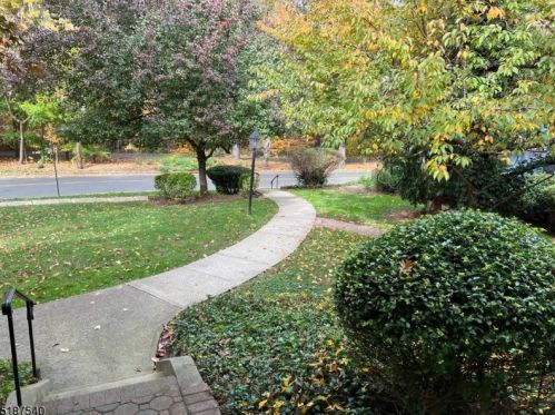 103 Lincoln Park, Cranford NJ  07016-3120 exterior