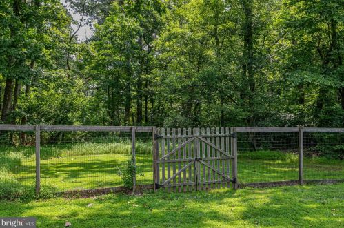 197 Brookstone Dr, Princeton NJ 08540-2403 exterior