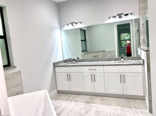 898 10 St, Naples FL 34117-2221 exterior