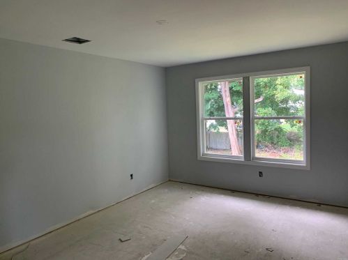 33 8 Ave, Huntington Station NY 11746-2210 exterior