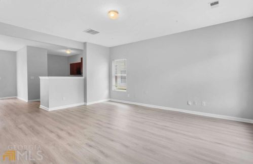 2843 Laurel Ridge Cir, Atlanta GA  30344-8000 exterior