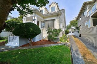 2724 Blaine St, Seattle WA  98199-3962 exterior