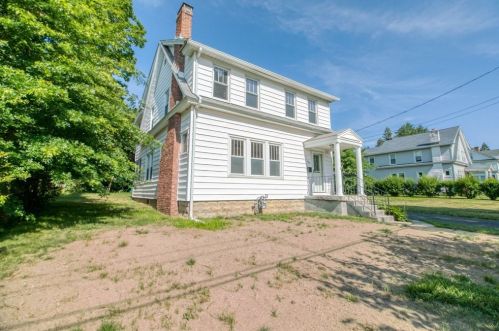 166 Nelson St, West Springfield MA  01089-3043 exterior