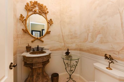 109 Elmwood Dr, Huntington Station NY 11746-5658 exterior