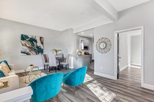 325 Hoffmeister Ave, Saint Louis MO 63125-1608 exterior