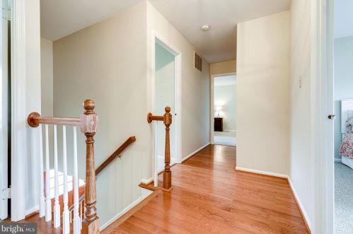 2122 Rampart Dr, Alexandria VA exterior