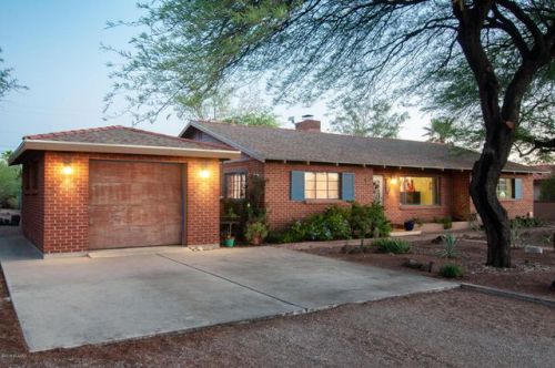 2320 Seneca St, Tucson, AZ 85719-3836