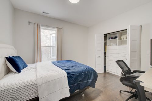 3923 Van Buren St, Chicago IL 60624-3145 exterior