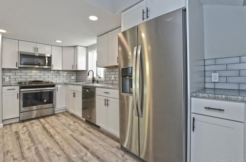 157 Naugatuck Ave, Milford CT 06460-6040 exterior