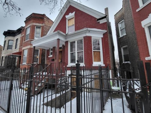 4437 Monroe St, Chicago, IL 60624-2545