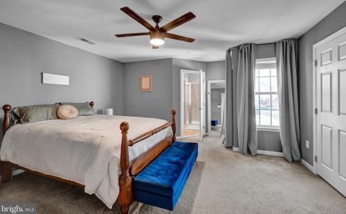 834 Blossom Dr, Hanover PA  17331-2073 exterior