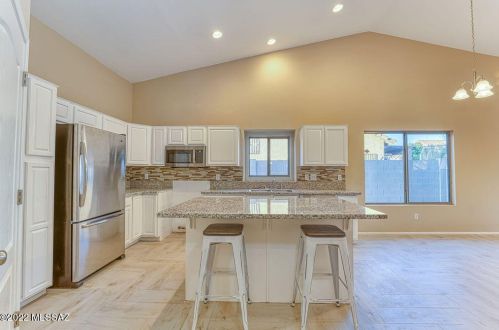 4541 Paseo Don Rolando, Tucson AZ 85746-8464 exterior