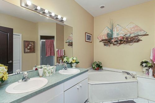 1701 42 St, Naples FL 34116-5928 exterior