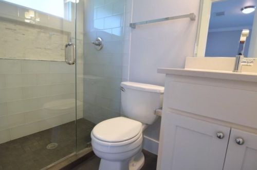 7513 Carriage Dr, Austin TX 78752-1401 exterior