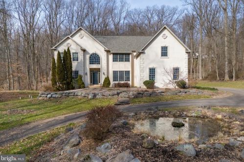 3181 Chestnut Hill Rd, Pottstown PA 19465-8560 exterior