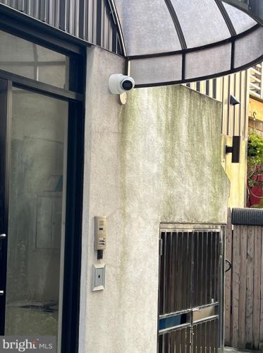 710 2nd St, Philadelphia PA  19123-3402 exterior