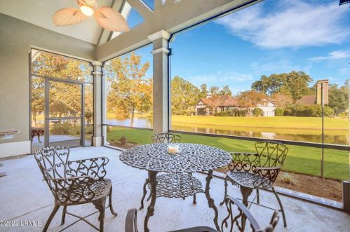 6 Raintree Ln, Bluffton SC 29909-5102 exterior