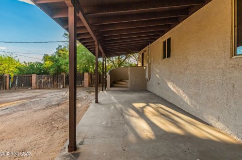 4121 Mars St, Tucson AZ 85741-1872 exterior