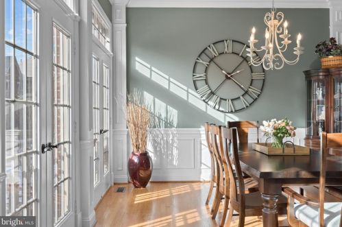 5235 Bessley Pl, Alexandria VA 22304-8646 exterior