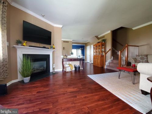 52 Steeplechase Cir, Chester PA 19014-1463 exterior