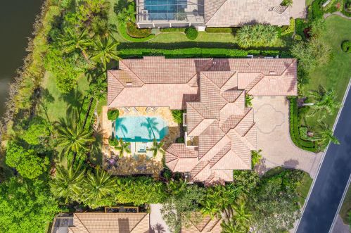 3855 Isla Del Sol Way, Naples FL  34114-9484 exterior