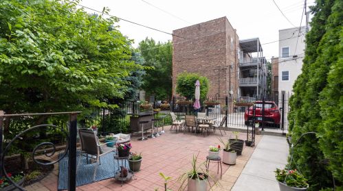 2603 Walton St, Chicago IL 60622-4579 exterior